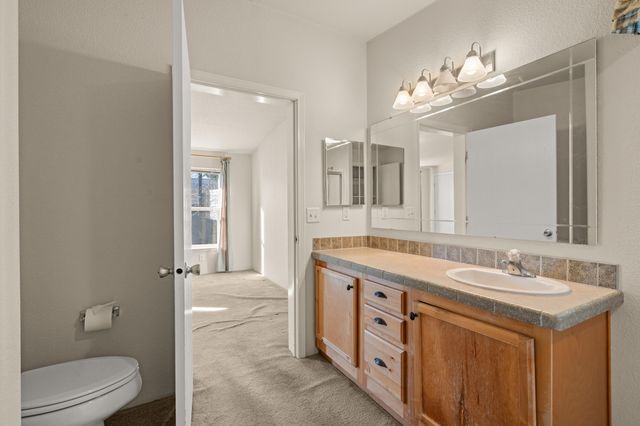 3431 S Pacific Highway SPC 17, Medford, OR 97501