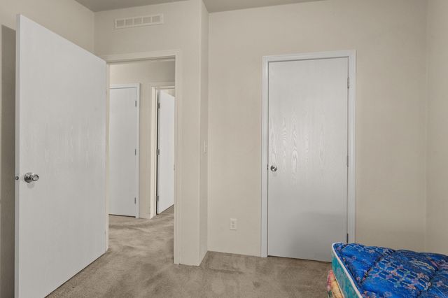 3431 S Pacific Highway SPC 17, Medford, OR 97501