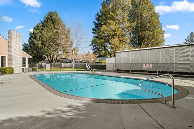 3431 S Pacific Highway SPC 17, Medford, OR 97501