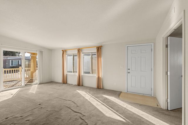 3431 S Pacific Highway SPC 17, Medford, OR 97501