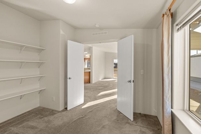 3431 S Pacific Highway SPC 17, Medford, OR 97501