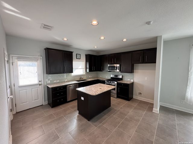 5914 Akin Pl, San Antonio, TX 78261