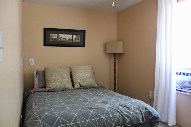 12608 Valverde Loop, Terrell, TX 75161