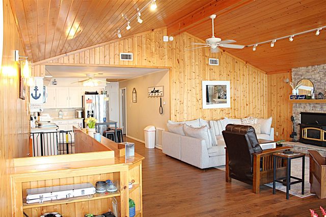 397 County Road 2143, Crockett, TX 75835