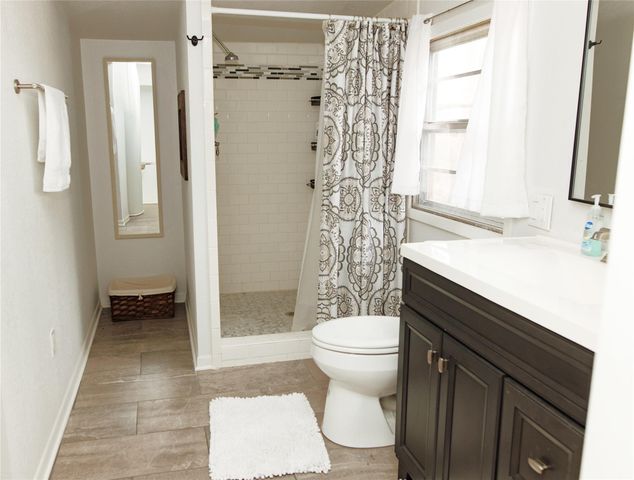 397 County Road 2143, Crockett, TX 75835