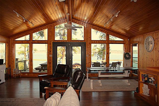 397 County Road 2143, Crockett, TX 75835