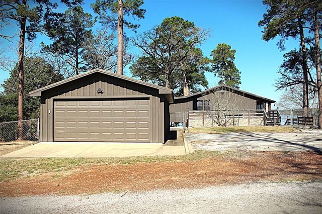 397 County Road 2143, Crockett, TX 75835