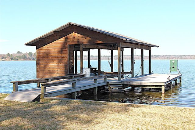 397 County Road 2143, Crockett, TX 75835