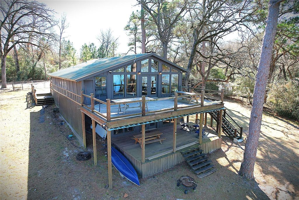 397 County Road 2143, Crockett, TX 75835