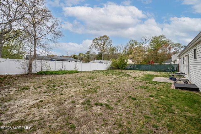 66 Pacific Ocean Drive, Brick, NJ 08723