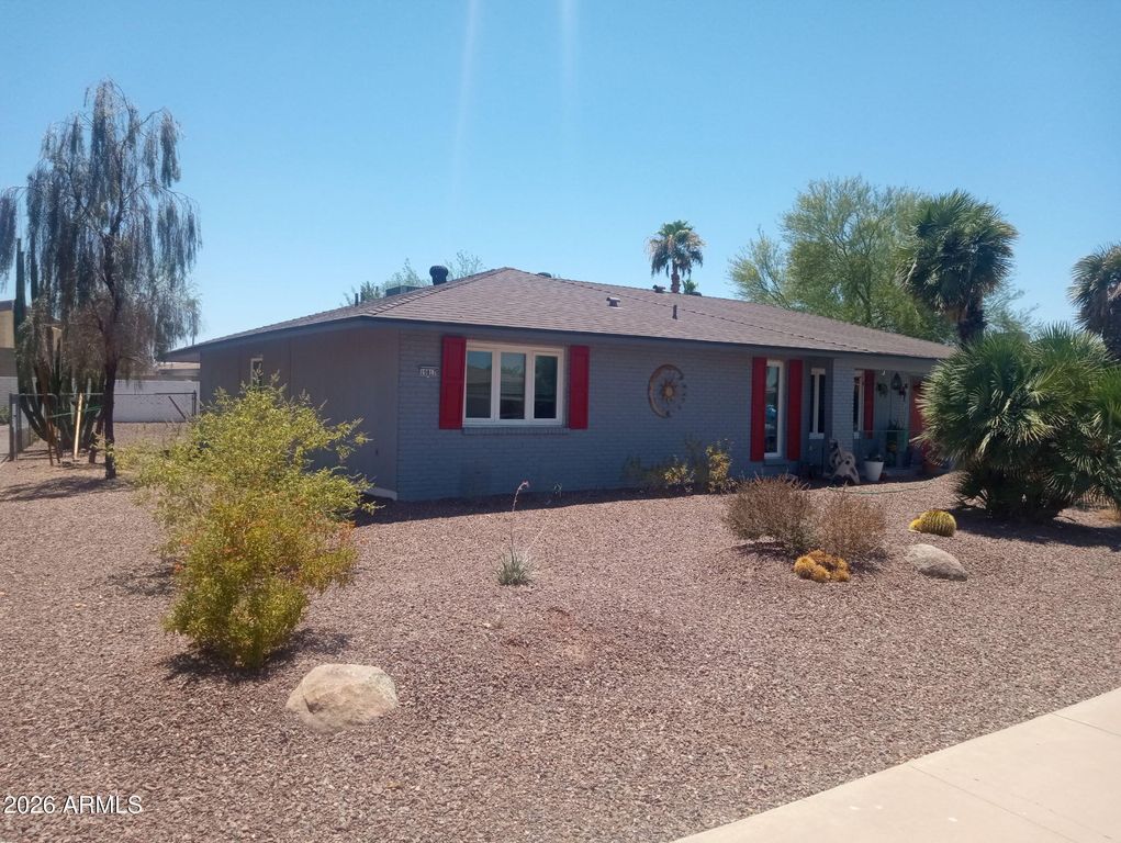 19817 N SOMBRERO Circle, Sun City, AZ 85373