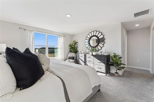 592 PRESTON COVE DRIVE, St Cloud, FL 34771