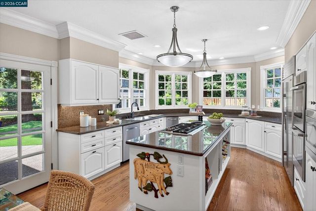 3312 Blackhawk Meadow Dr, Danville, CA 94506