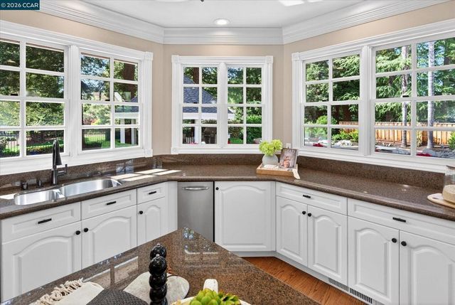 3312 Blackhawk Meadow Dr, Danville, CA 94506