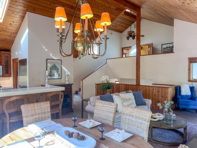 442 Corral De Tierra Road, Salinas, CA 93908