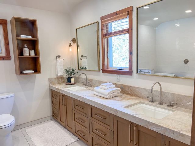 442 Corral De Tierra Road, Salinas, CA 93908