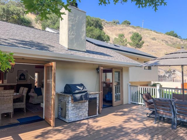 442 Corral De Tierra Road, Salinas, CA 93908