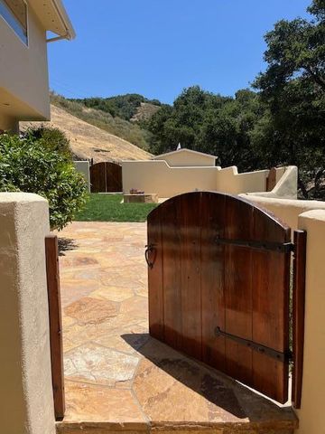 442 Corral De Tierra Road, Salinas, CA 93908