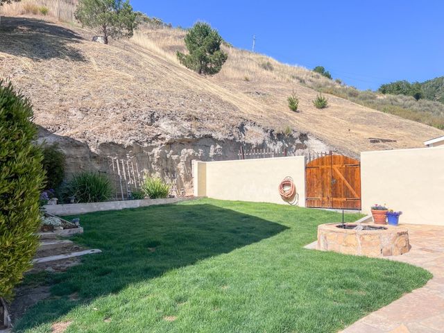 442 Corral De Tierra Road, Salinas, CA 93908