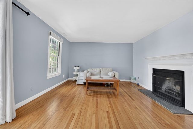 68 Jericho Rd 68, Weston, MA 02493