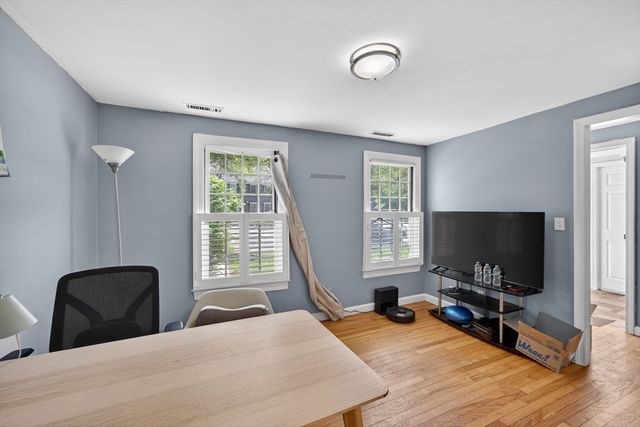 68 Jericho Rd 68, Weston, MA 02493