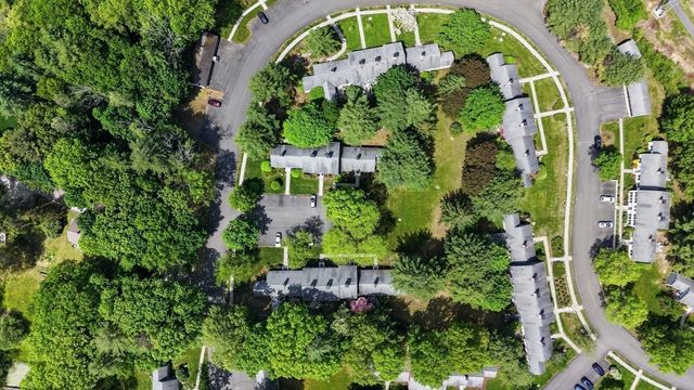 68 Jericho Rd 68, Weston, MA 02493