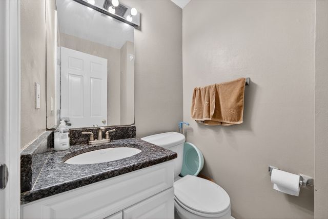 68 Jericho Rd 68, Weston, MA 02493