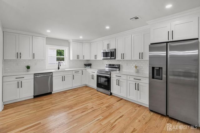 1221 Charter Street, Piscataway, NJ 08854