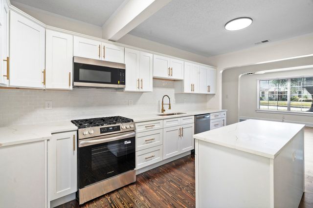 200 ALEXANDER ST, Memphis, TN 38111