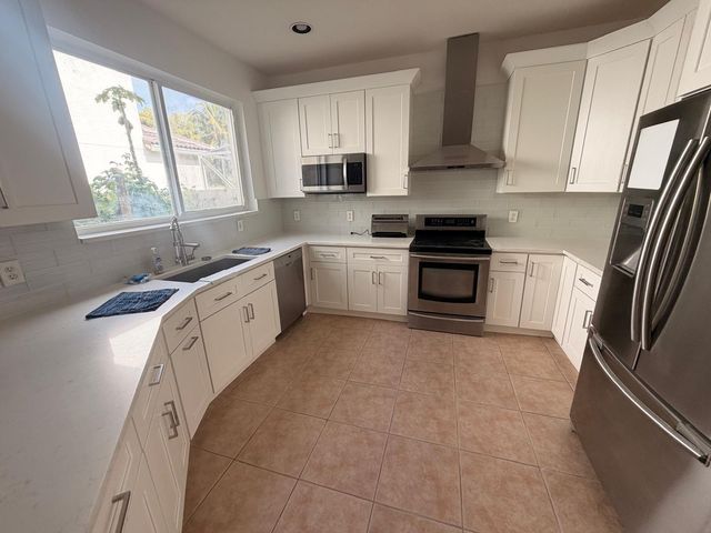 1226 Avondale Lane, West Palm Beach, FL 33409