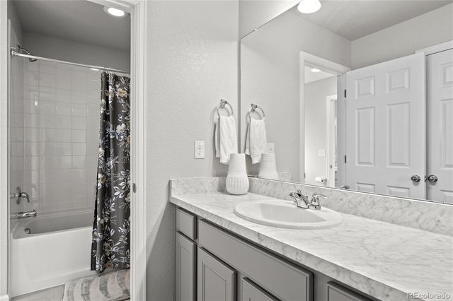 7013 S Uriah Street, Aurora, CO 80016