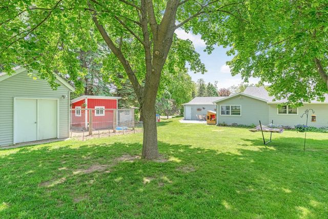 W4426 River Bend DRIVE, Waldo, WI 53031