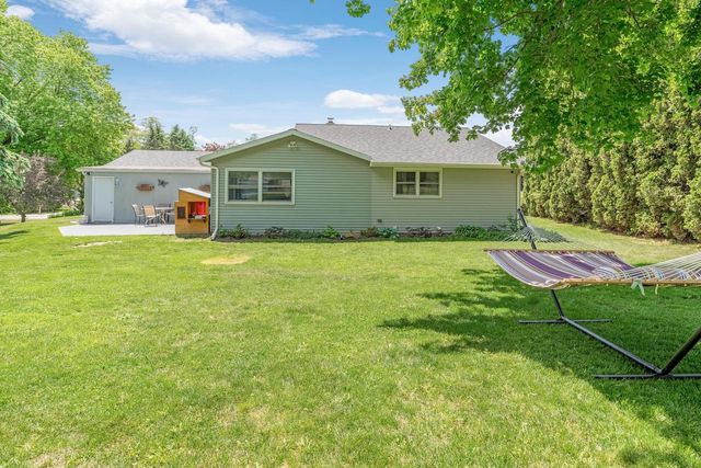 W4426 River Bend DRIVE, Waldo, WI 53031