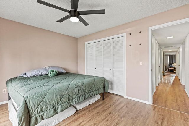 1570 Valley View Dr, Yuba City, CA 95993