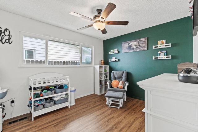 1570 Valley View Dr, Yuba City, CA 95993