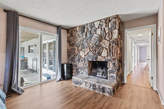 1570 Valley View Dr, Yuba City, CA 95993