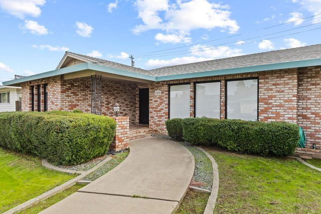 1570 Valley View Dr, Yuba City, CA 95993