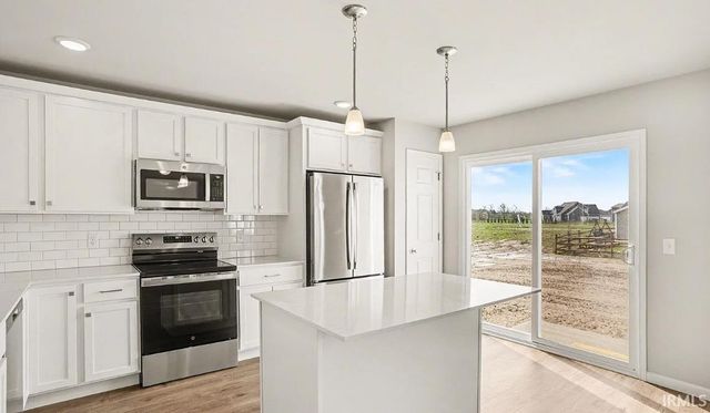 903 Breezewood Drive, Lakeville, IN 46536
