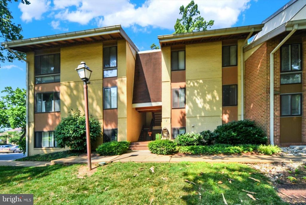 7 CROSS KEYS RD #7E, Baltimore, MD 21210