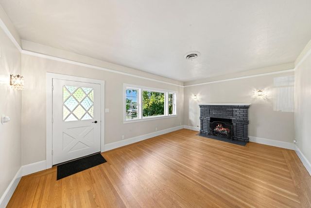 715 Figueroa St, Folsom, CA 95630