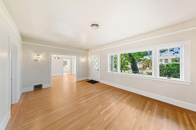 715 Figueroa St, Folsom, CA 95630