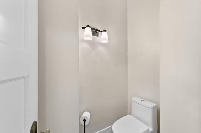 715 Figueroa St, Folsom, CA 95630