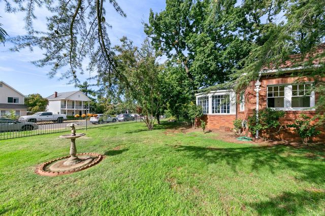 715 Figueroa St, Folsom, CA 95630