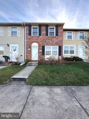 23 GUINEVERE CT, Baltimore, MD 21237