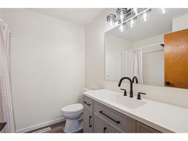 5301 Oakwood Drive, Saint Paul, MN 55110