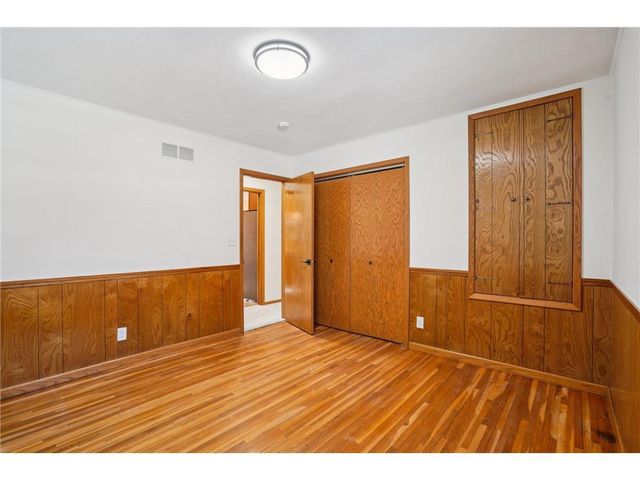 5301 Oakwood Drive, Saint Paul, MN 55110