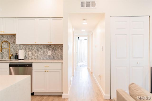 910 Coffey Drive, Crestwood, MO 63126