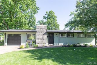 910 Coffey Drive, Crestwood, MO 63126