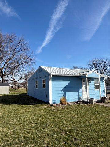 435 NW 49th Place, Des Moines, IA 50313