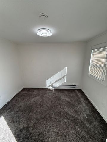 435 NW 49th Place, Des Moines, IA 50313